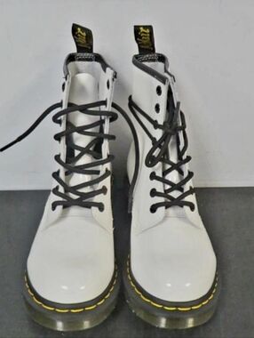 Dr. Martens 1460 Smooth Leather White Lace Up Boots Size 7